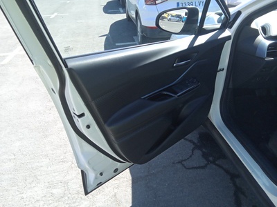 Toyota C-HR 180H Advance 135 kW (184 CV) 10 Toyota C-HR 180H Advance 135 kW (184 CV) 10