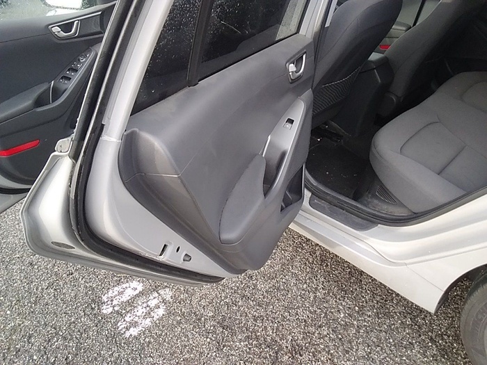 Hyundai Ioniq 1.6 GDI HEV Klass DCT 104 kW (141 CV) Vehículo usado en Madrid Hyundai Ioniq 1.6 GDI HEV Klass DCT 104 kW (141 CV) Vehículo usado en Madrid