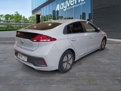 Hyundai Ioniq 1.6 GDI HEV Klass DCT 104 kW (141 CV) 4 Hyundai Ioniq 1.6 GDI HEV Klass DCT 104 kW (141 CV) 4