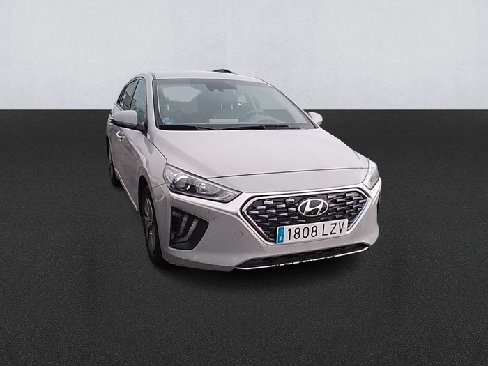 Hyundai Ioniq 1.6 GDI HEV Klass DCT 104 kW (141 CV) Vehículo usado en Madrid Hyundai Ioniq 1.6 GDI HEV Klass DCT 104 kW (141 CV) Vehículo usado en Madrid