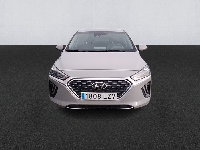 Hyundai Ioniq 1.6 GDI HEV Klass DCT 104 kW (141 CV) Vehículo usado en Madrid Hyundai Ioniq 1.6 GDI HEV Klass DCT 104 kW (141 CV) Vehículo usado en Madrid