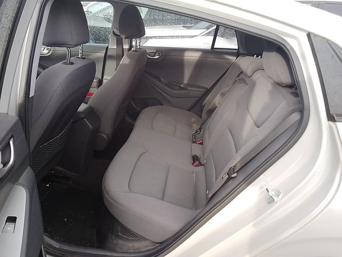 Hyundai Ioniq 1.6 GDI HEV Klass DCT 104 kW (141 CV) Vehículo usado en Madrid Hyundai Ioniq 1.6 GDI HEV Klass DCT 104 kW (141 CV) Vehículo usado en Madrid