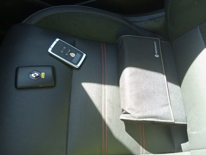 Renault Arkana RS Line E-Tech Híbrido 107 kW (145 CV) Vehículo usado en Madrid Renault Arkana RS Line E-Tech Híbrido 107 kW (145 CV) Vehículo usado en Madrid