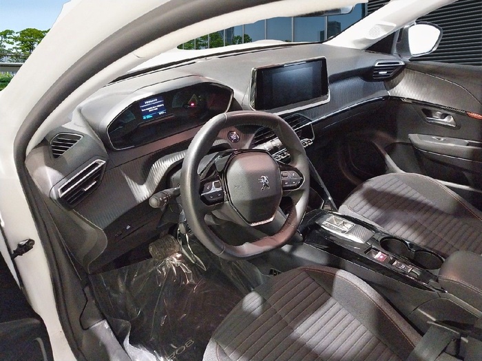 Peugeot e-208 Eléctrico Active 100 kW (136 CV) Vehículo usado en Madrid Peugeot e-208 Eléctrico Active 100 kW (136 CV) Vehículo usado en Madrid