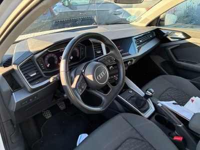 Audi A1 Sportback Adrenalin 25 TFSI 70 kW (95 CV) 7 Audi A1 Sportback Adrenalin 25 TFSI 70 kW (95 CV) 7