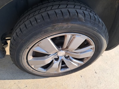 Peugeot 2008 BlueHDi 100 Signature 73 kW (100 CV) 10 Peugeot 2008 BlueHDi 100 Signature 73 kW (100 CV) 10