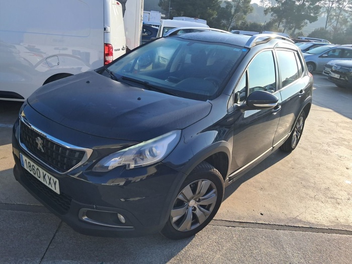 Peugeot 2008 BlueHDi 100 Signature 73 kW (100 CV) Vehículo usado en Madrid Peugeot 2008 BlueHDi 100 Signature 73 kW (100 CV) Vehículo usado en Madrid