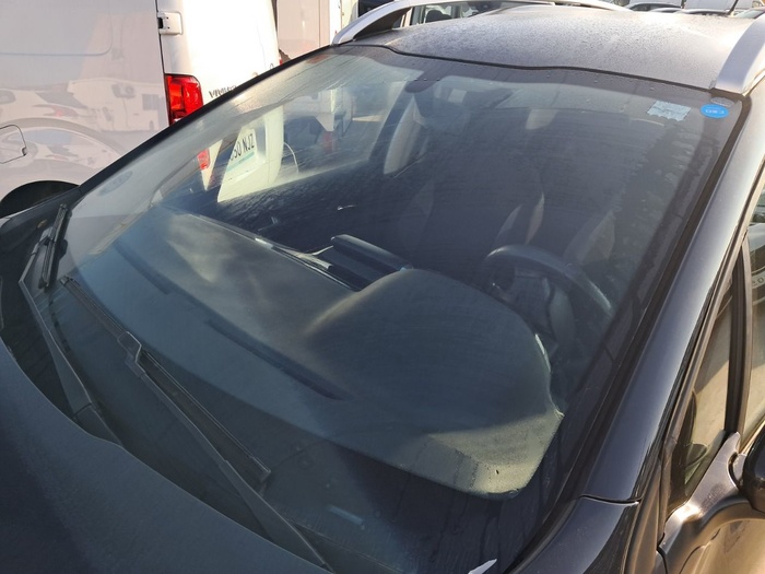 Peugeot 2008 BlueHDi 100 Signature 73 kW (100 CV) Vehículo usado en Madrid Peugeot 2008 BlueHDi 100 Signature 73 kW (100 CV) Vehículo usado en Madrid