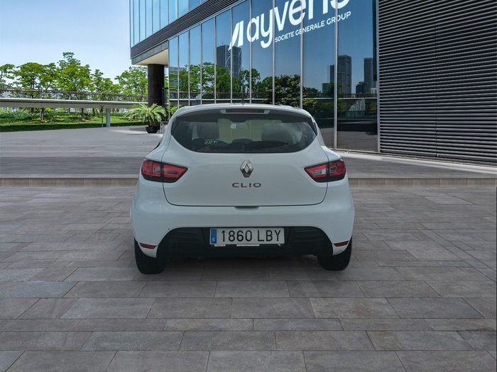 Renault Clio Business TCe 55 kW (75 CV) Vehículo usado en Madrid Renault Clio Business TCe 55 kW (75 CV) Vehículo usado en Madrid