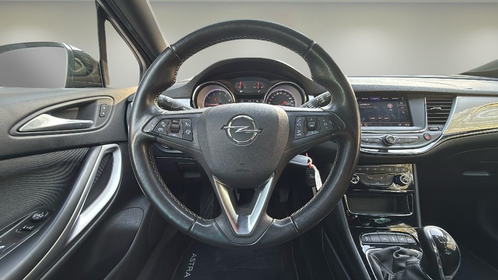 Opel Astra 1.2 Turbo SHL GS Line 81 kW (110 CV) Vehículo usado en Madrid Opel Astra 1.2 Turbo SHL GS Line 81 kW (110 CV) Vehículo usado en Madrid