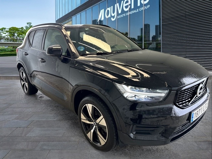 Volvo XC40 T5 Twin Recharge R-Design Auto 193 kW (262 CV) Vehículo usado en Madrid Volvo XC40 T5 Twin Recharge R-Design Auto 193 kW (262 CV) Vehículo usado en Madrid