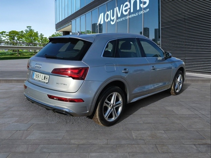 Audi Q5 TFSIe S Line 50 quattro-ultra 220 kW (299 CV) S tronic Vehículo usado en Madrid Audi Q5 TFSIe S Line 50 quattro-ultra 220 kW (299 CV) S tronic Vehículo usado en Madrid