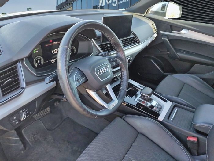 Audi Q5 TFSIe S Line 50 quattro-ultra 220 kW (299 CV) S tronic Vehículo usado en Madrid Audi Q5 TFSIe S Line 50 quattro-ultra 220 kW (299 CV) S tronic Vehículo usado en Madrid