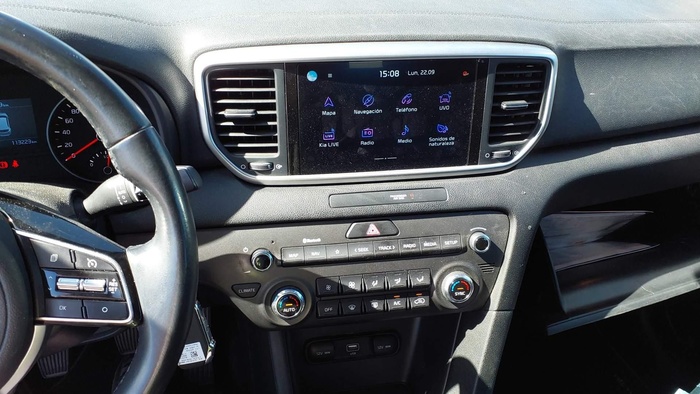 Kia Sportage 1.6 MHEV Business 4x4 100 kW (136 CV) Vehículo usado en Madrid Kia Sportage 1.6 MHEV Business 4x4 100 kW (136 CV) Vehículo usado en Madrid