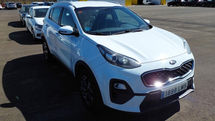 Kia Sportage 1.6 MHEV Business 4x4 100 kW (136 CV) Vehículo usado en Madrid Kia Sportage 1.6 MHEV Business 4x4 100 kW (136 CV) Vehículo usado en Madrid