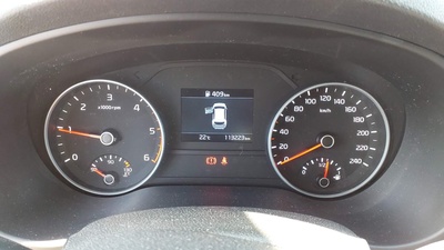 Kia Sportage 1.6 MHEV Business 4x4 100 kW (136 CV) 6 Kia Sportage 1.6 MHEV Business 4x4 100 kW (136 CV) 6