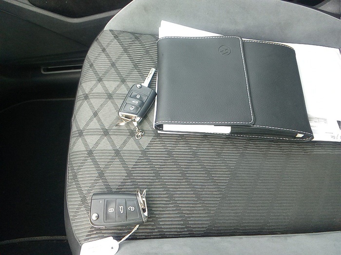 Volkswagen Tiguan R-Line 2.0 TDI 110 kW (150 CV) DSG Vehículo usado en Madrid Volkswagen Tiguan R-Line 2.0 TDI 110 kW (150 CV) DSG Vehículo usado en Madrid