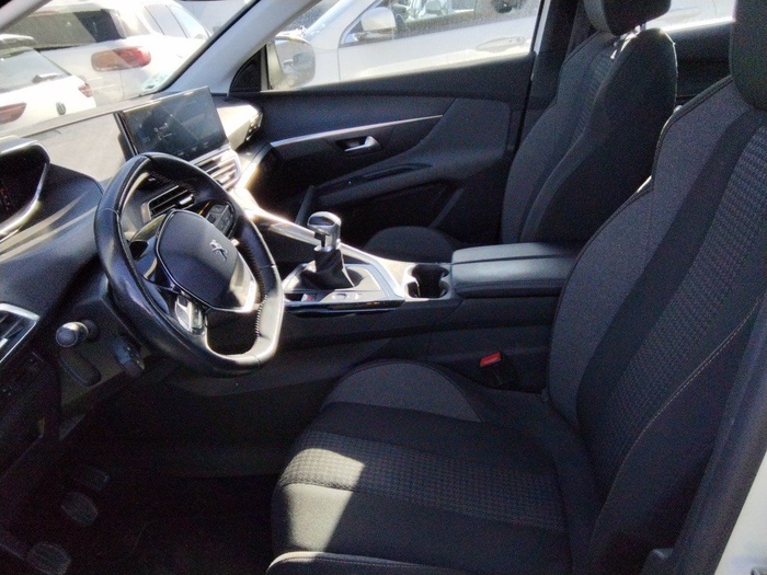 Peugeot 3008 BlueHDi 130 S&S Active Pack 96 kW (130 CV) Vehículo usado en Madrid Peugeot 3008 BlueHDi 130 S&S Active Pack 96 kW (130 CV) Vehículo usado en Madrid