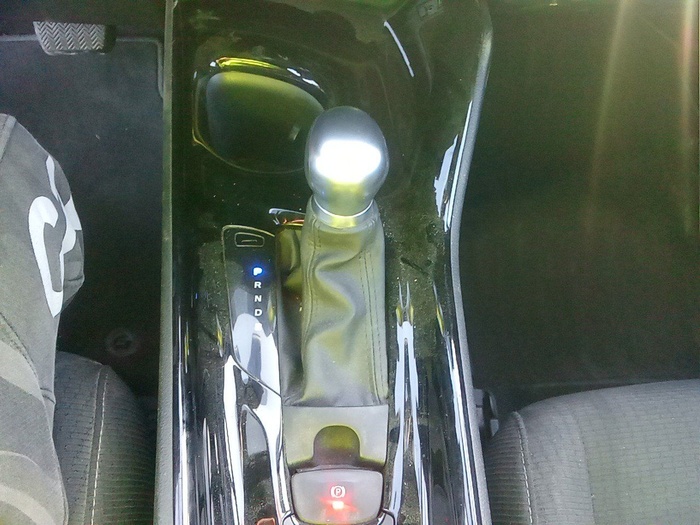 Toyota C-HR 1.8 125H Advance 90 kW (122 CV) Vehículo usado en Madrid Toyota C-HR 1.8 125H Advance 90 kW (122 CV) Vehículo usado en Madrid