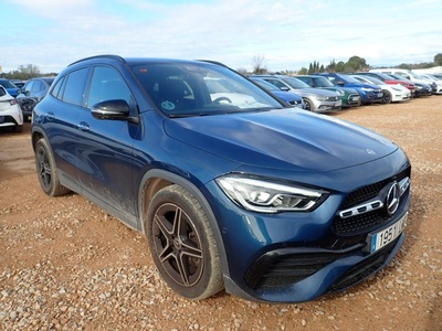 Mercedes-Benz GLA 200 d 110 kW (150 CV) 4 Mercedes-Benz GLA 200 d 110 kW (150 CV) 4