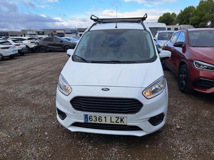 Ford Tourneo Courier 1.5 TDCi Titanium 74 kW (100 CV) Vehículo usado en Madrid - 2 Ford Tourneo Courier 1.5 TDCi Titanium 74 kW (100 CV) Vehículo usado en Madrid - 2