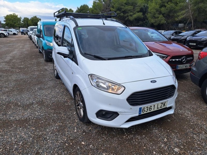 Ford Tourneo Courier 1.5 TDCi Titanium 74 kW (100 CV) Vehículo usado en Madrid - 3 Ford Tourneo Courier 1.5 TDCi Titanium 74 kW (100 CV) Vehículo usado en Madrid - 3