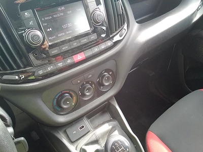 Fiat Dobló Cargo 1.6 Multijet SX 77 kW (105 CV) 10 Fiat Dobló Cargo 1.6 Multijet SX 77 kW (105 CV) 10