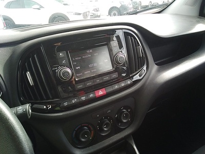 Fiat Dobló Cargo 1.6 Multijet SX 77 kW (105 CV) 9 Fiat Dobló Cargo 1.6 Multijet SX 77 kW (105 CV) 9