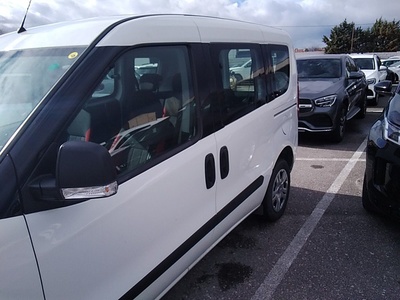 Fiat Dobló Cargo 1.6 Multijet SX 77 kW (105 CV) 15 Fiat Dobló Cargo 1.6 Multijet SX 77 kW (105 CV) 15