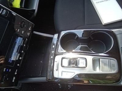 Hyundai Tucson 1.6 TGDI HEV Maxx Auto 169 kW (230 CV) 13 Hyundai Tucson 1.6 TGDI HEV Maxx Auto 169 kW (230 CV) 13