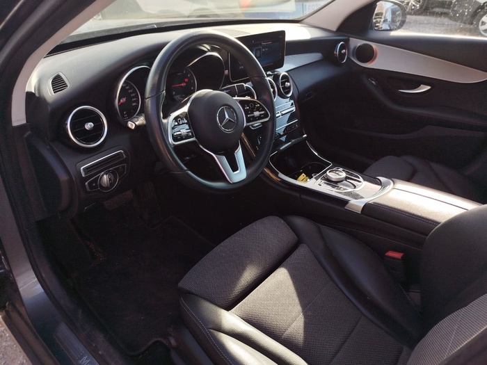 Mercedes-Benz Clase C 200 135 kW (184 CV) Vehículo usado en Madrid Mercedes-Benz Clase C 200 135 kW (184 CV) Vehículo usado en Madrid