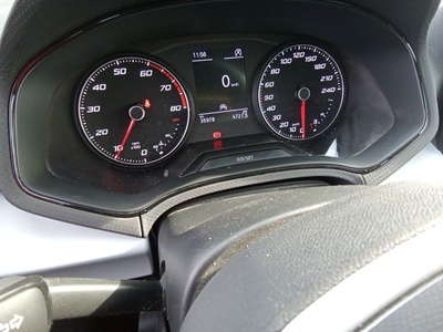 SEAT Arona 1.0 TSI Style XL Edition 81 kW (110 CV) 8 SEAT Arona 1.0 TSI Style XL Edition 81 kW (110 CV) 8