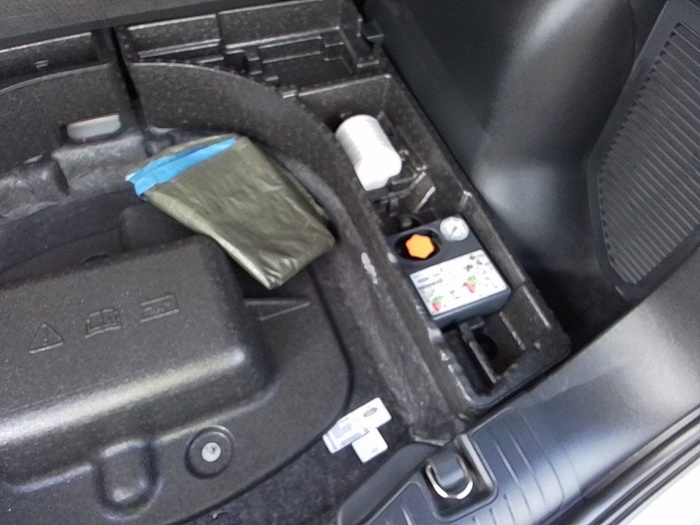 Ford Kuga 2.5 Duratec FHEV Titanium Auto 140 kW (190 CV) Vehículo usado en Madrid Ford Kuga 2.5 Duratec FHEV Titanium Auto 140 kW (190 CV) Vehículo usado en Madrid