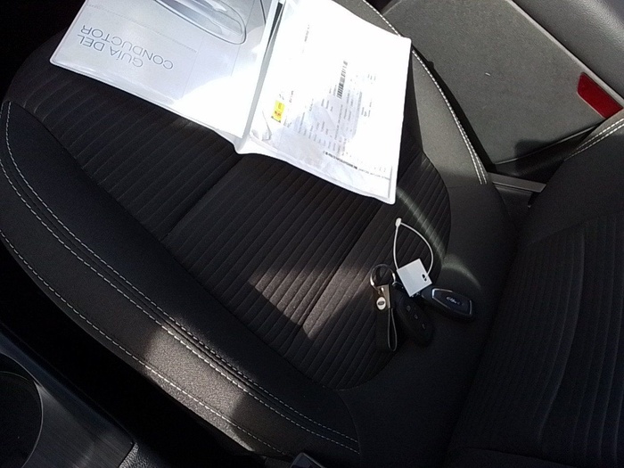 Ford Kuga 2.5 Duratec FHEV Titanium Auto 140 kW (190 CV) Vehículo usado en Madrid Ford Kuga 2.5 Duratec FHEV Titanium Auto 140 kW (190 CV) Vehículo usado en Madrid