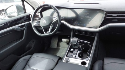 Volkswagen Touareg Elegance 3.0 V6 TSI eHybrid 4Motion 280 kW (381 CV) tiptronic 8 Volkswagen Touareg Elegance 3.0 V6 TSI eHybrid 4Motion 280 kW (381 CV) tiptronic 8