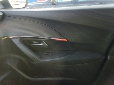 Peugeot 2008 BlueHDi 110 S&S Active Pack 81 kW (110 CV) 11 Peugeot 2008 BlueHDi 110 S&S Active Pack 81 kW (110 CV) 11