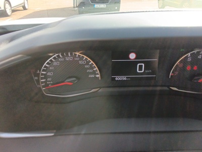 Peugeot 2008 BlueHDi 110 S&S Active Pack 81 kW (110 CV) 8 Peugeot 2008 BlueHDi 110 S&S Active Pack 81 kW (110 CV) 8