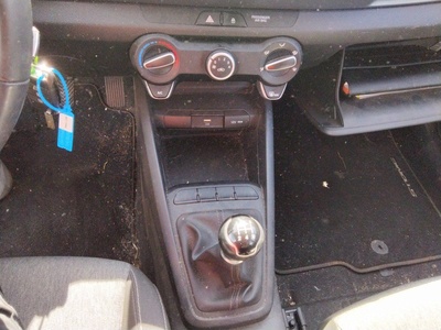 Kia Stonic 1.2 DPi Concept 62 kW (84 CV) 13 Kia Stonic 1.2 DPi Concept 62 kW (84 CV) 13