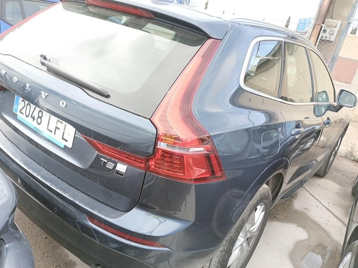 Volvo XC60 2.0 T8 Business Plus AWD Auto 287 kW (390 CV) Vehículo usado en Madrid Volvo XC60 2.0 T8 Business Plus AWD Auto 287 kW (390 CV) Vehículo usado en Madrid