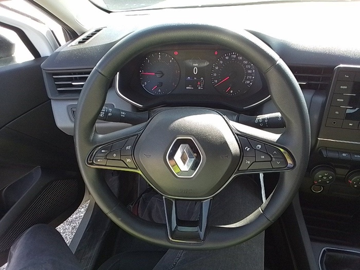 Renault Clio Business Blue dCi 63 kW (85 CV) Vehículo usado en Madrid Renault Clio Business Blue dCi 63 kW (85 CV) Vehículo usado en Madrid