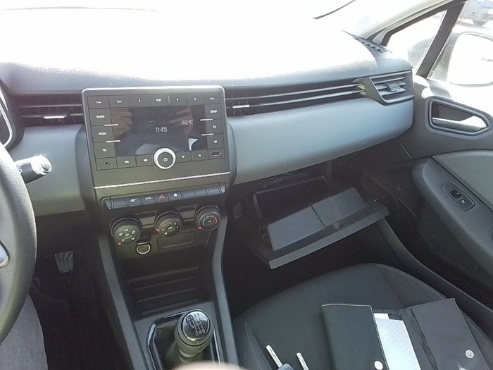 Renault Clio Business Blue dCi 63 kW (85 CV) Vehículo usado en Madrid Renault Clio Business Blue dCi 63 kW (85 CV) Vehículo usado en Madrid