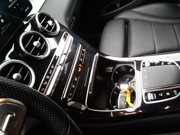 Mercedes-Benz GLC Coupé 300 d 4Matic 180 kW (245 CV) Vehículo usado en Madrid Mercedes-Benz GLC Coupé 300 d 4Matic 180 kW (245 CV) Vehículo usado en Madrid