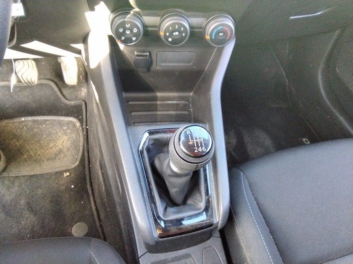 Renault Clio Business Blue dCi 63 kW (85 CV) Vehículo usado en Madrid Renault Clio Business Blue dCi 63 kW (85 CV) Vehículo usado en Madrid