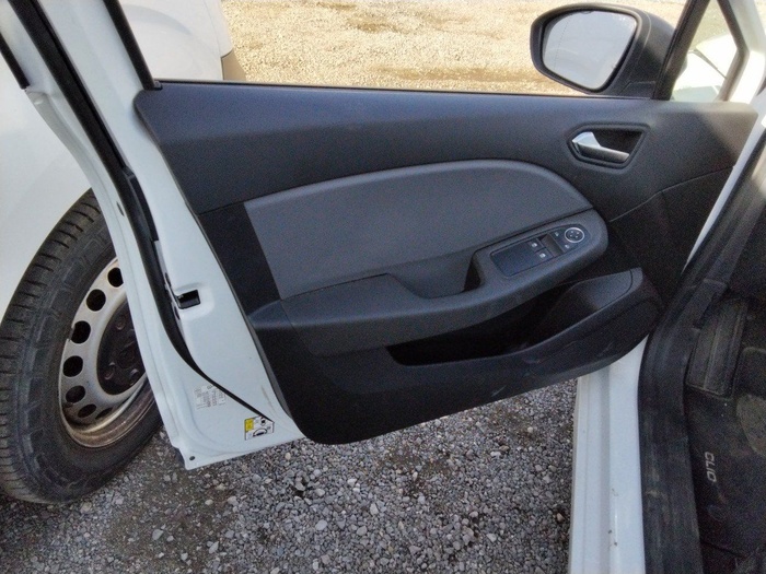 Renault Clio Business Blue dCi 63 kW (85 CV) Vehículo usado en Madrid Renault Clio Business Blue dCi 63 kW (85 CV) Vehículo usado en Madrid