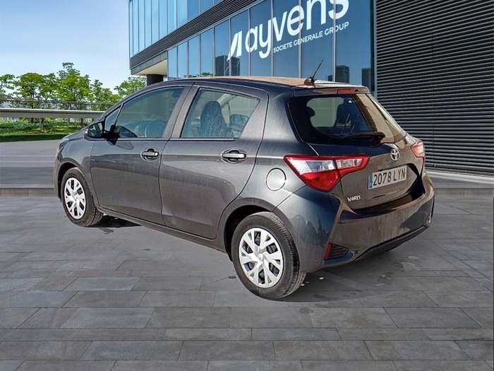 Toyota Yaris 1.5 Active Tech 82 kW (111 CV) Vehículo usado en Madrid Toyota Yaris 1.5 Active Tech 82 kW (111 CV) Vehículo usado en Madrid