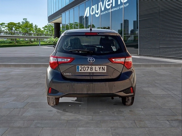 Toyota Yaris 1.5 Active Tech 82 kW (111 CV) Vehículo usado en Madrid Toyota Yaris 1.5 Active Tech 82 kW (111 CV) Vehículo usado en Madrid