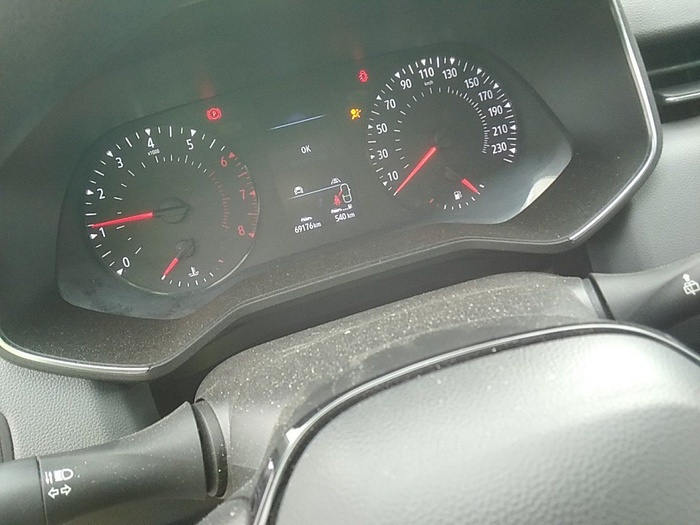 Renault Clio Business SCe 53 kW (72 CV) Vehículo usado en Madrid Renault Clio Business SCe 53 kW (72 CV) Vehículo usado en Madrid