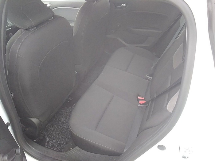 Renault Clio Business SCe 53 kW (72 CV) Vehículo usado en Madrid Renault Clio Business SCe 53 kW (72 CV) Vehículo usado en Madrid