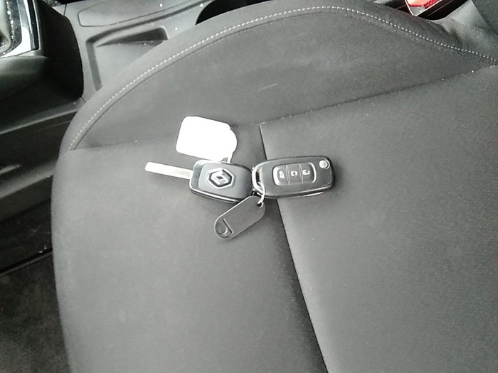 Renault Clio Business SCe 53 kW (72 CV) Vehículo usado en Madrid Renault Clio Business SCe 53 kW (72 CV) Vehículo usado en Madrid