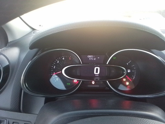 Renault Clio Limited dCi 55 kW (75 CV) Vehículo usado en Madrid Renault Clio Limited dCi 55 kW (75 CV) Vehículo usado en Madrid